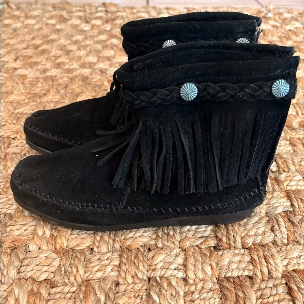 Minnetonka Black Fringe Moccasin Boots